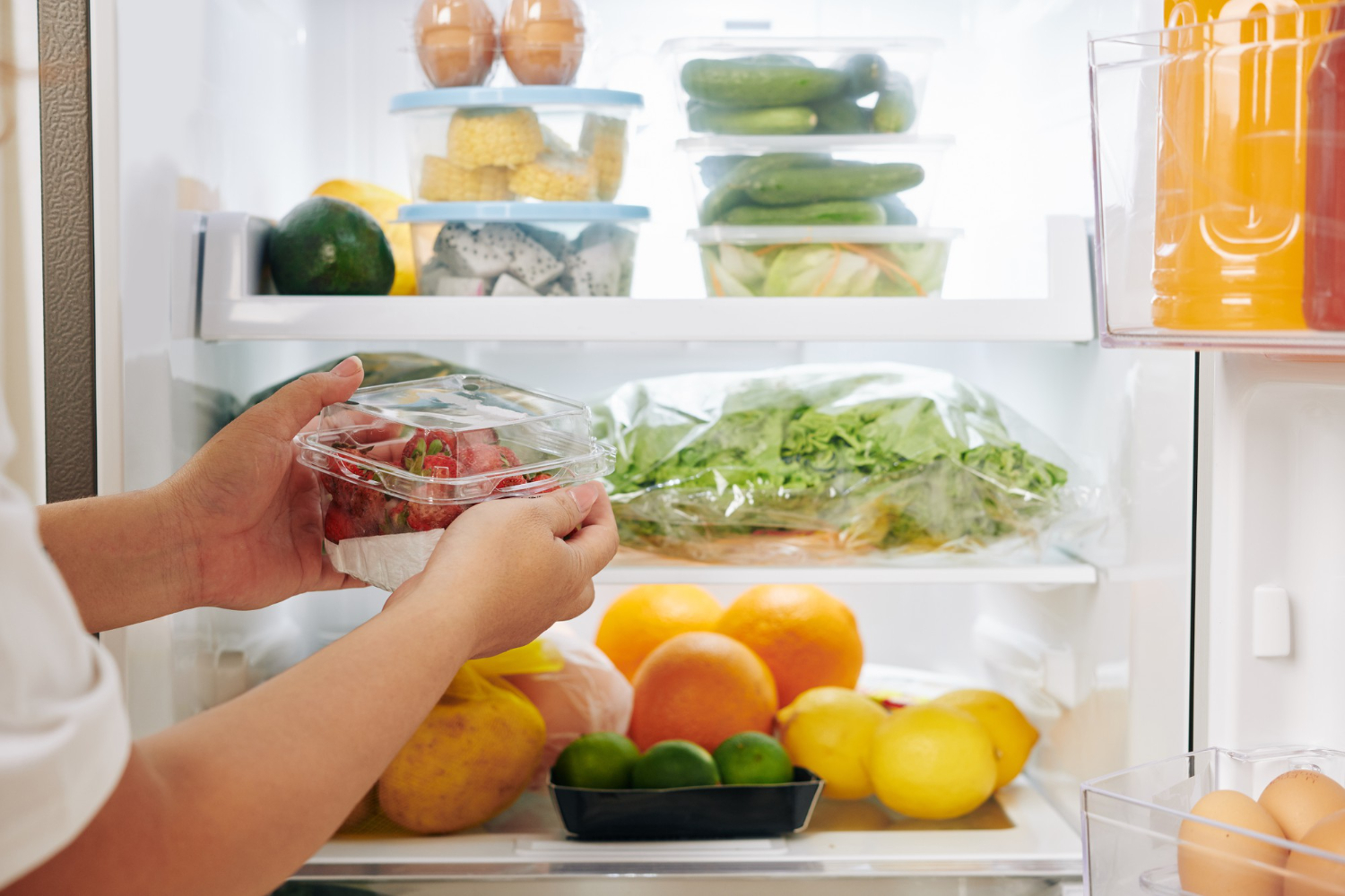 如何做好冰箱收納？善用收納小物及分層功能，維持冰箱乾淨、整齊